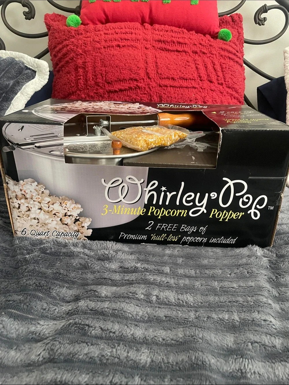 3-Minute Popcorn Popper in Silver and Brown - Picture 8 of 9